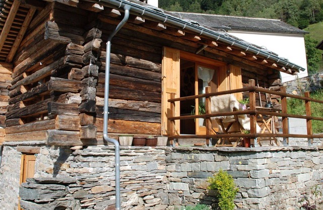 Stunning private villa for 4 guests with WIFI, TV, patio and panoramic view