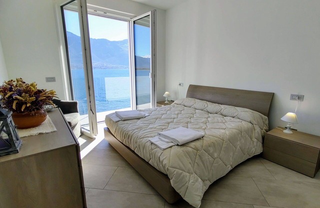 Stunning private villa for 4 people with A/C, WIFI, TV and terrace