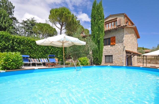 Stunning private villa with WIFI, A/C, private pool, TV, patio, panoramic view and parking