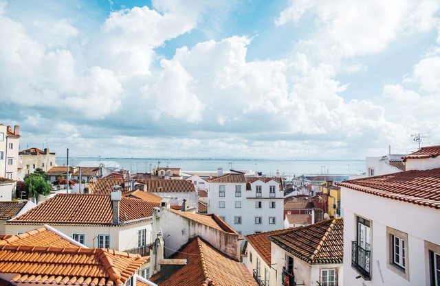 Stunning river view Portuguese Soul Large Terrace Alfama, sleeps 10