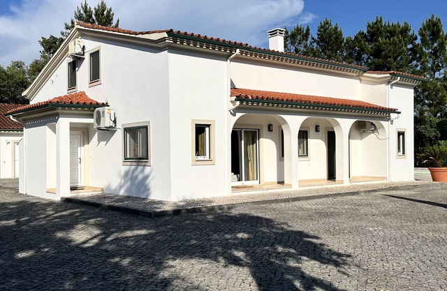 Stunning Rural Location Offering Peaceful Relaxation