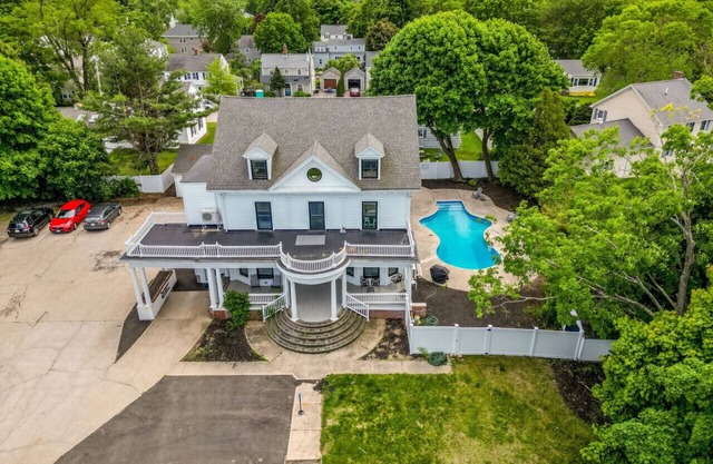 Stunning South Portland Apartment w/Pool