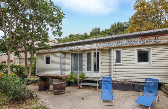Stunning (sta)caravan in Beauchastel