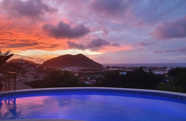 Stunning Tropical Vacation Villa With Fantastic Views
