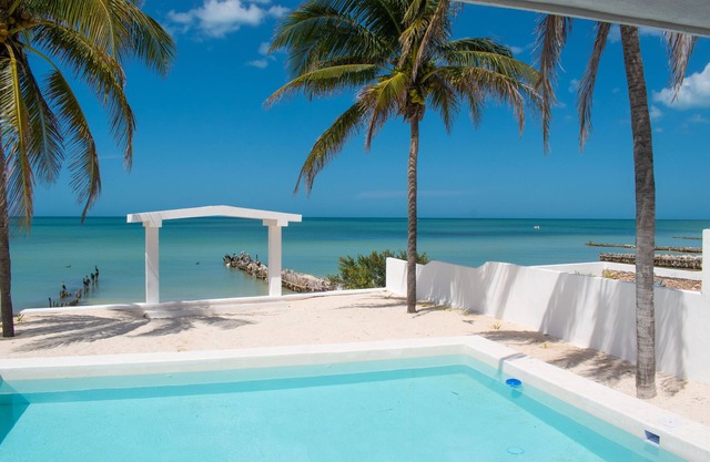 Stunning views of the Emerald Coast Private house w/Pool