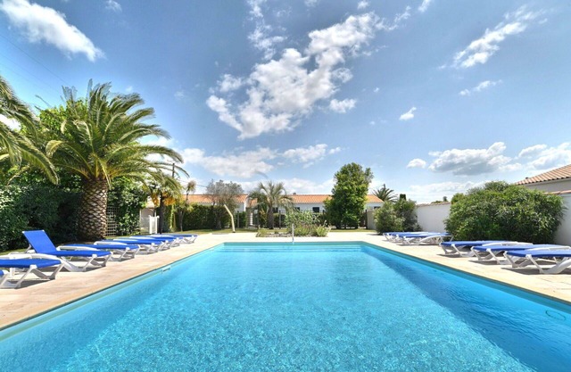 Stunning villa for 4 people with WIFI, pool and terrace
