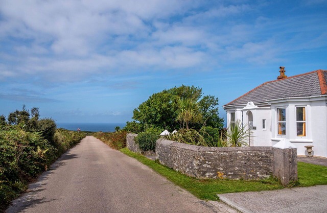 Stunning villa for 6 people with WIFI, TV, pets allowed and parking