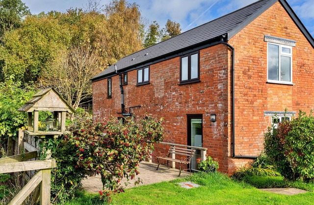Stunning villa for 5 people with WIFI, pets allowed and parking