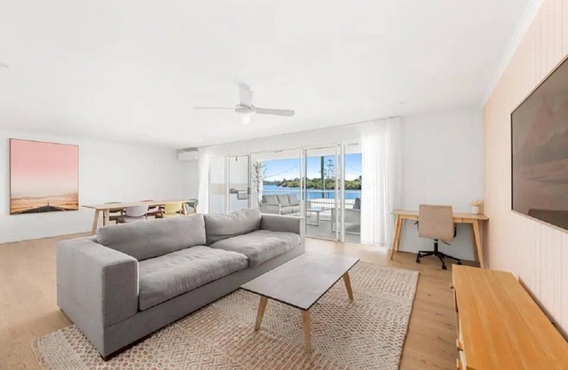 Stunning Waterfront 3-br Haven