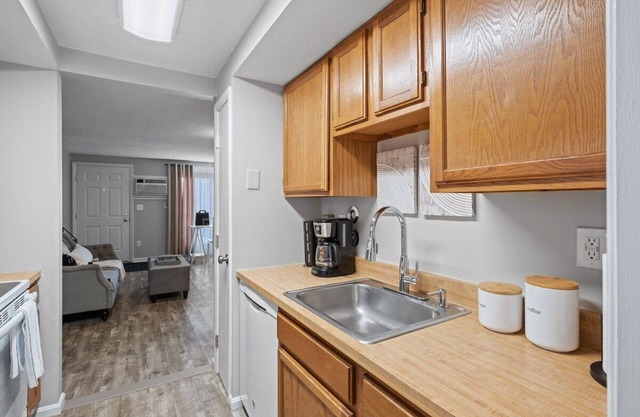 Stylish 1st Flr 1Bed Condo-Close to Downtown Dover