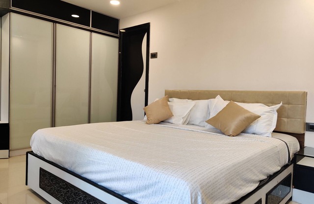 Stylish 2BHK with Garden View