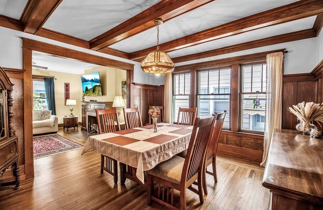 Stylish 3bd apartment by Delaware Park and Museumsn