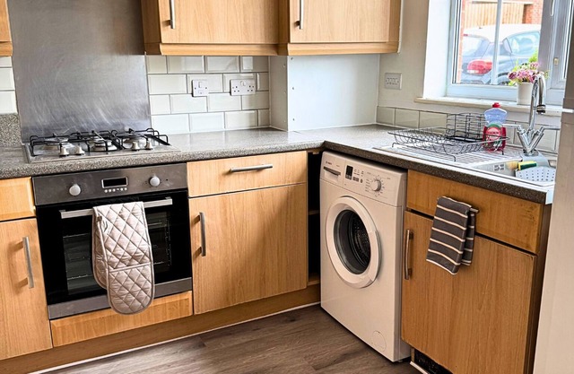 Stylish 3BR Home | Garden + Wi-Fi + Parking – Perfect for Work or Family