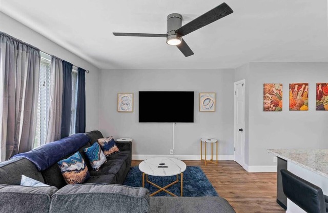 Stylish and Cozy In Saint Louis