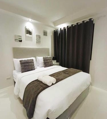 Stylish and Pristine Studio Unit At Persimmon Cebu