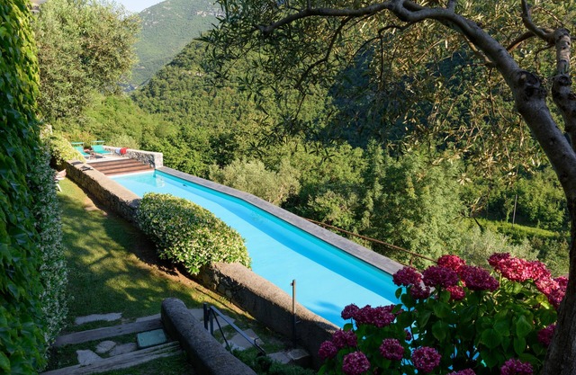 Stylish apartments in the heart of the medieval village of Colletta
