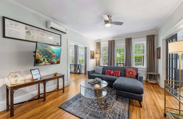 Stylish Dilworth 2BR King Condo | Porch | Walkable