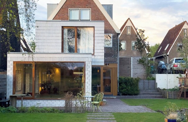 Stylish freestanding Amsterdam house, great garden and meadow view. Remote work.
