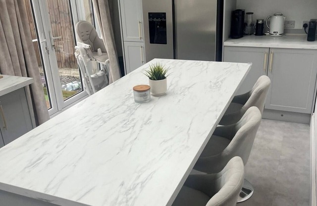 Stylish Home Away from Homen6 Minutes Drive to Beach