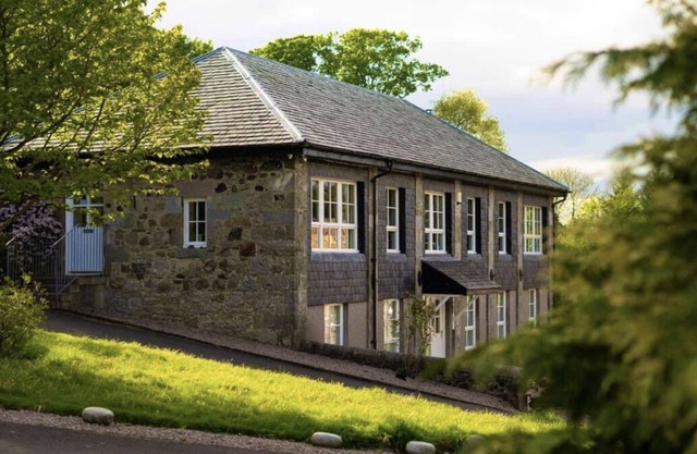 Stylish home in a beautiful countryside setting!