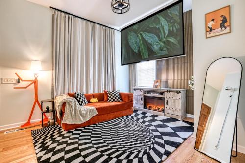 Stylish Home Near DT & River St - 2 King Beds - Massage Chair - Games