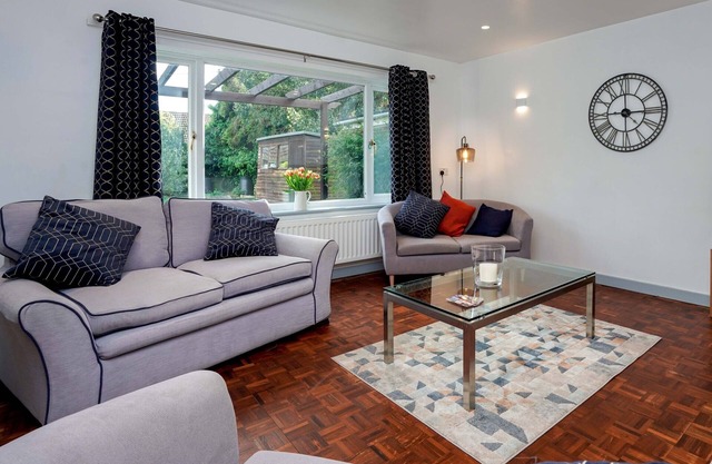 Stylish House - Halstead Road, Colchester