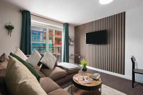 Stylish Leeds City Centre 2BR - Free Parking - 2 Mins to First Direct Arena