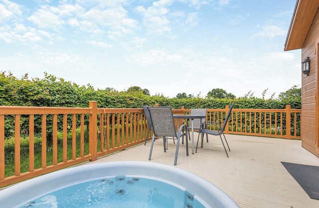 Stylish luxury lodge with hill view.