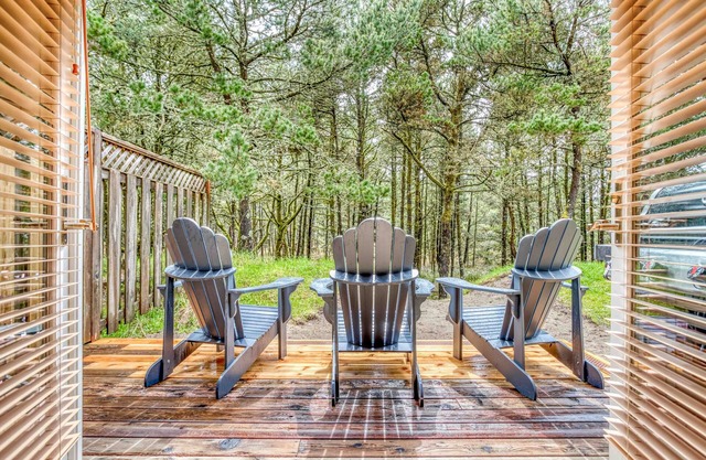 Stylish Pacific City Home - 3 Min Walk to the Beach!