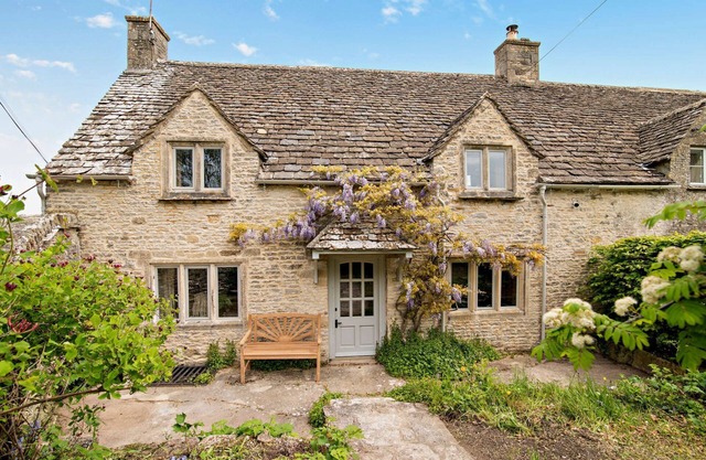 Stylish pet friendly Cotswold holiday cottage - Smuggsbarn Cottage
