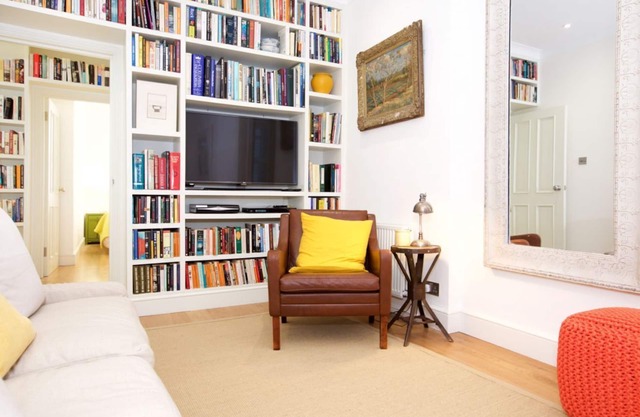 Stylish retro apartment by Battersea Park