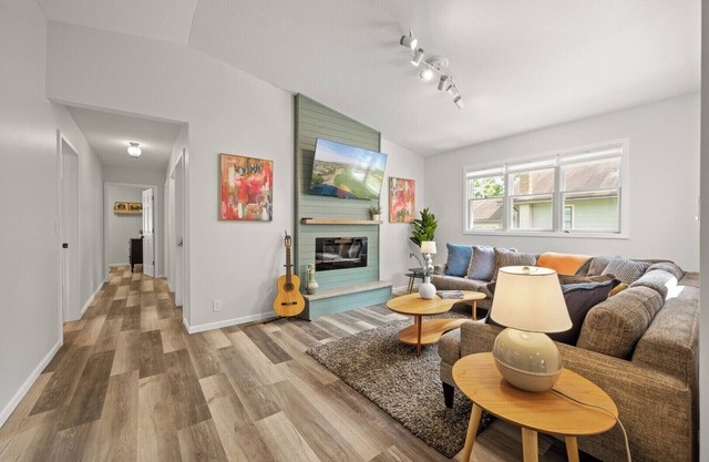 Stylish, serene 4-bedroom house with fenced yard in popular White Bear Lake