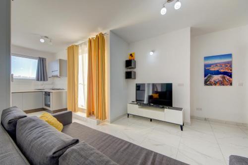 Stylish St Julian's Penthouse with Private Terrace by SF HOMES