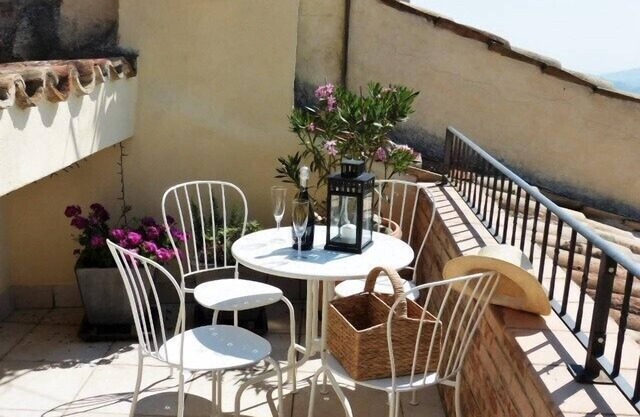 Stylish Townhouse in the midst of a beautiful hill top village