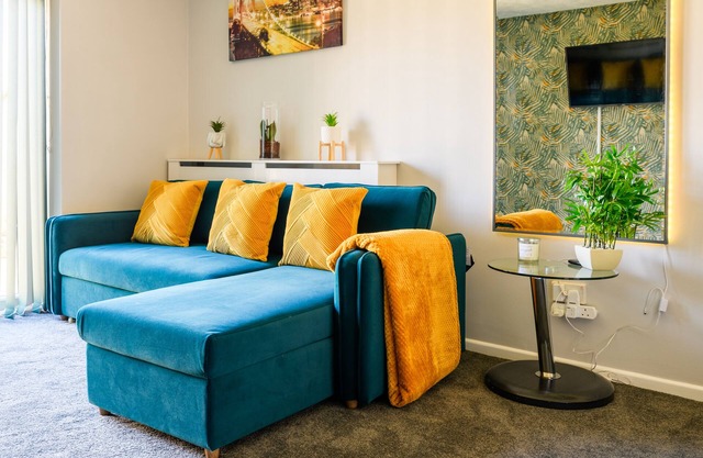 Stylish two-bed house in Birmingham sleeps up to 6