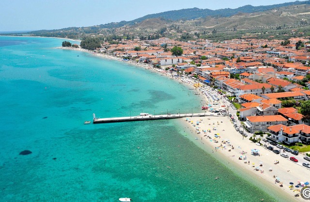 Stylish Villa 100m from the Beach and the Town Center