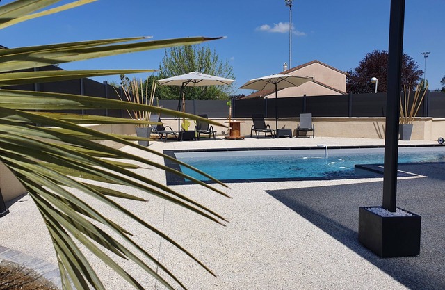 Sublime villa, private swimming pool heated to 26° (depending on season), table soccer