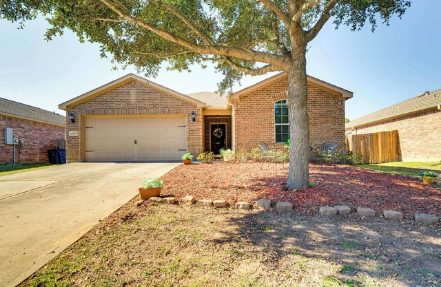 Suburban Home in Magnolia w/Fenced Yard