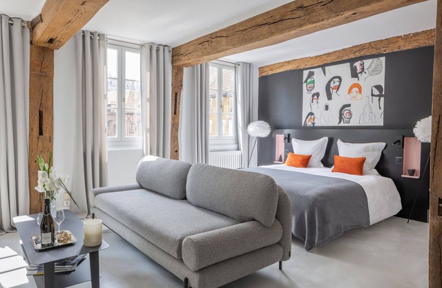 Suite Blanc de Noirs View of Saint-Sulpice church castle and timber-framed house