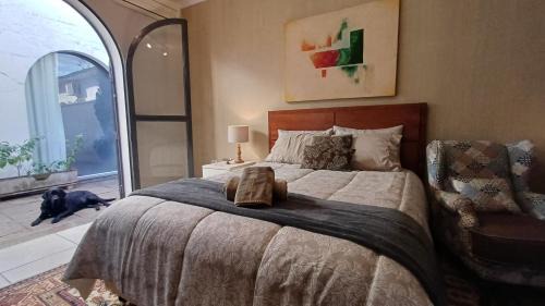 Suite Conforto com ar e wi-fi, super bem localizado