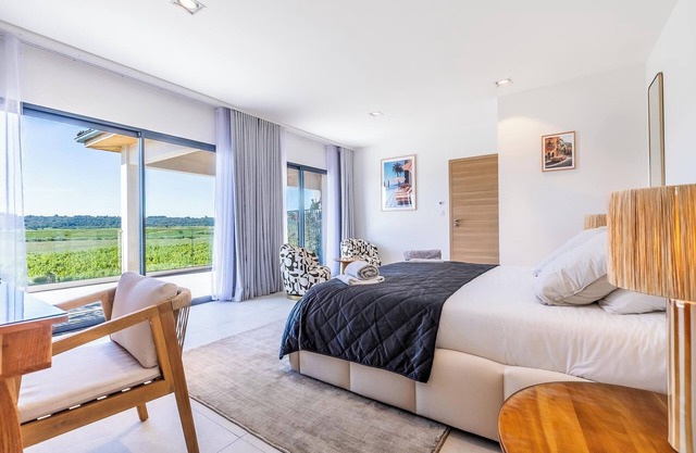 Suite n°2 in Villa SCL - Heated pool