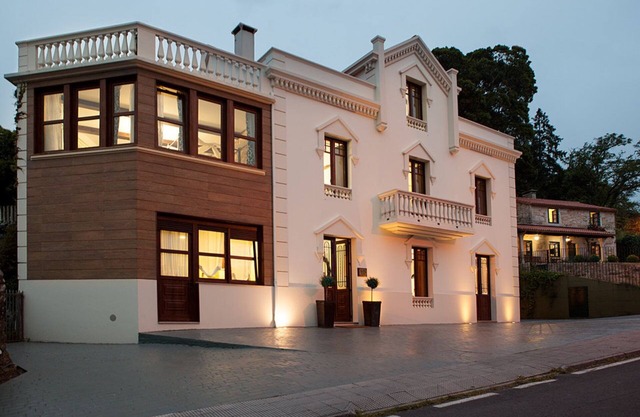 Suite room in a 3 * Rustic hotel