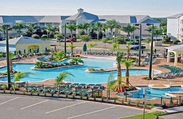 Summer Bay Resort 1br suite, Sunday check-in