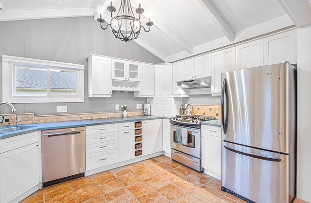 Summer Family Vacation with Game Room Near MOA MSP US Bank Stadium