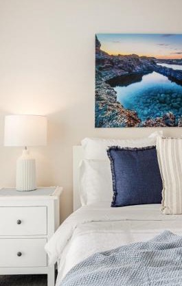 Summery 4BR Home by Mel Airport, CBD & Watergardens