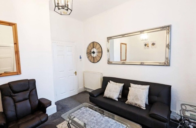 Summit West End Elegant 1 Bed Flat Free Parking