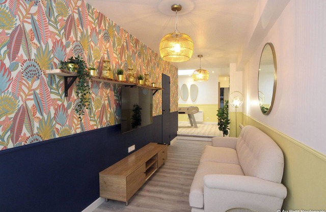 Sumptuous apartment with games room