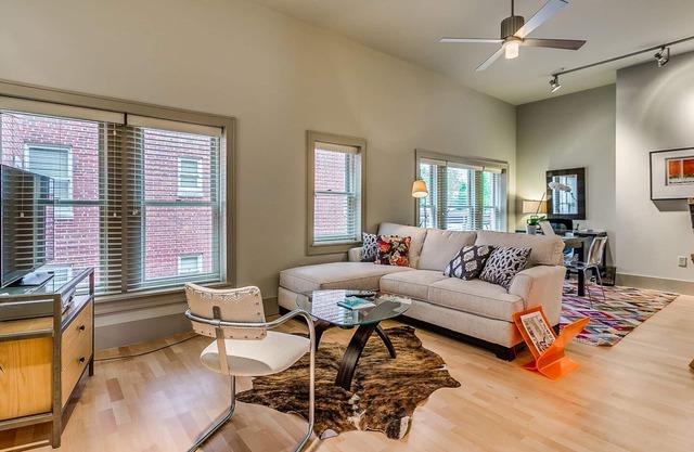 Sun Filled Luxury Midtown Loft Perfect Location!