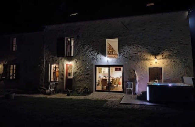 Sun in Terre de Brie with spa