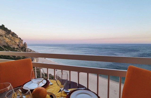 Sun&Sea FrontBeach Apartment - direct access to the beach!